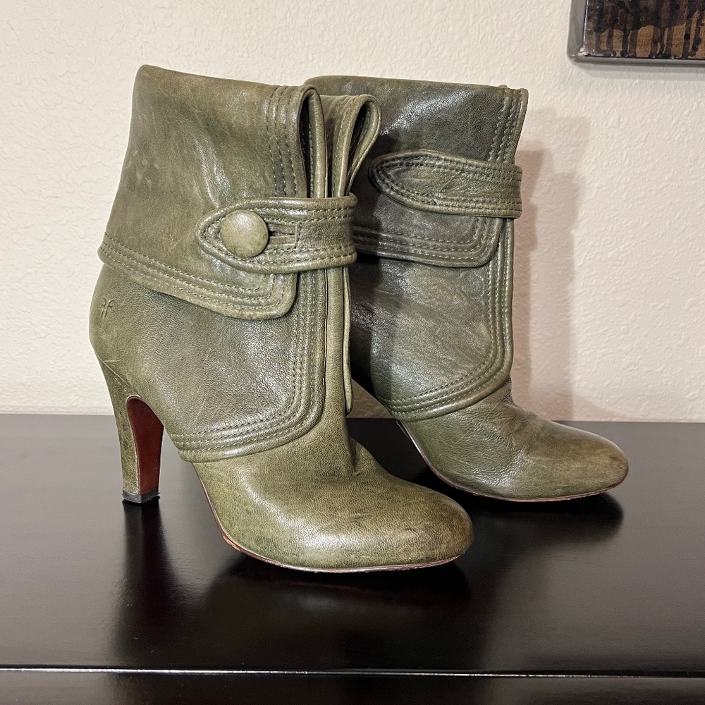 Frye Ava Button Green Booties size 7.5